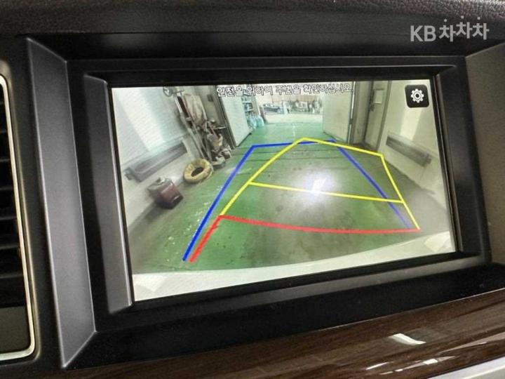 Genesis G80 3.3 GDI AWD Luxury 9