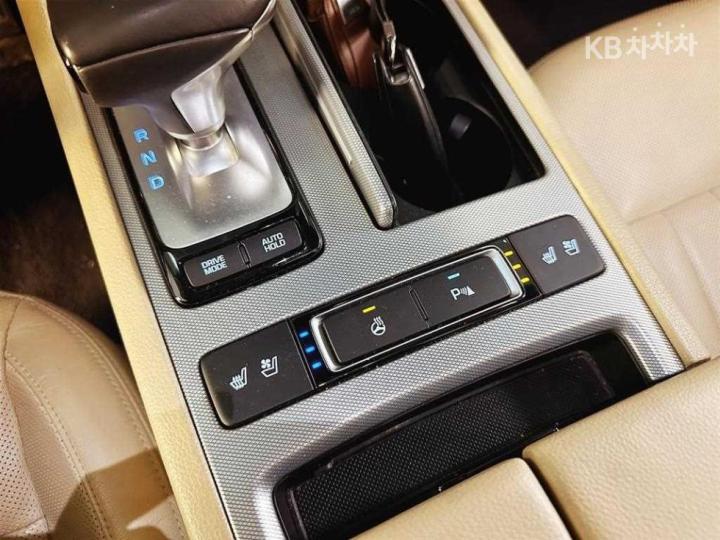 Genesis G80 3.3 GDI AWD Luxury 10