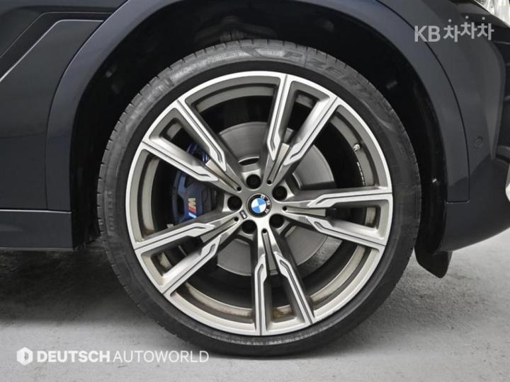 BMW X6 G06 M50i Base Type 6