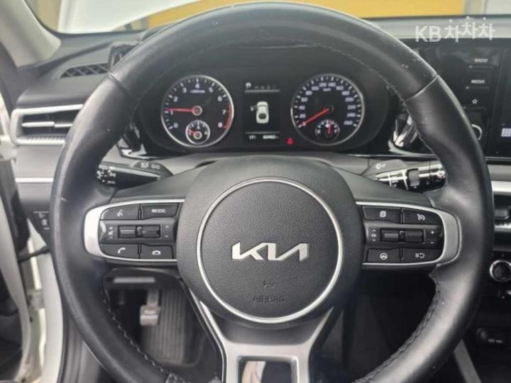 Kia K5 2.0 LPI Standard 4