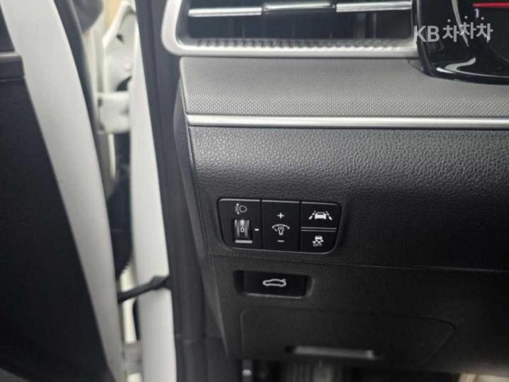 Kia K5 2.0 LPI Standard 5