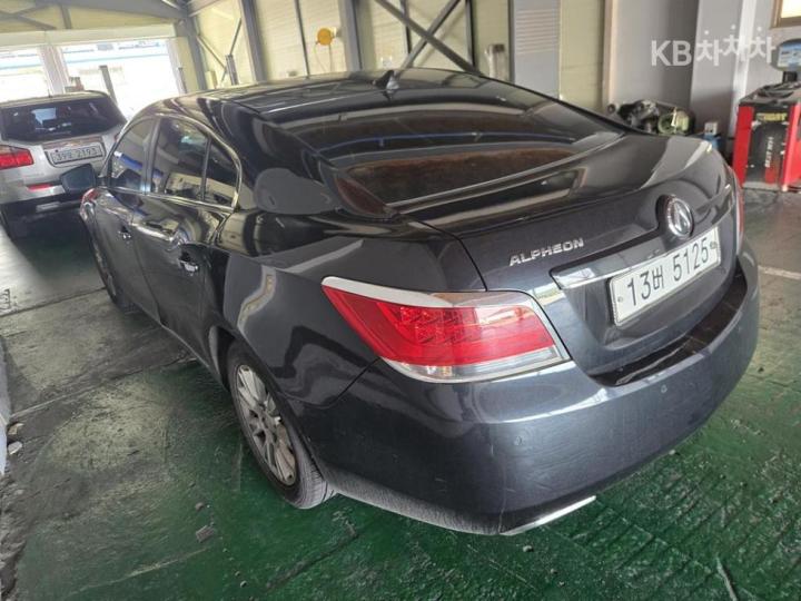 Chevrolet Alpheon CL240 Premium 6