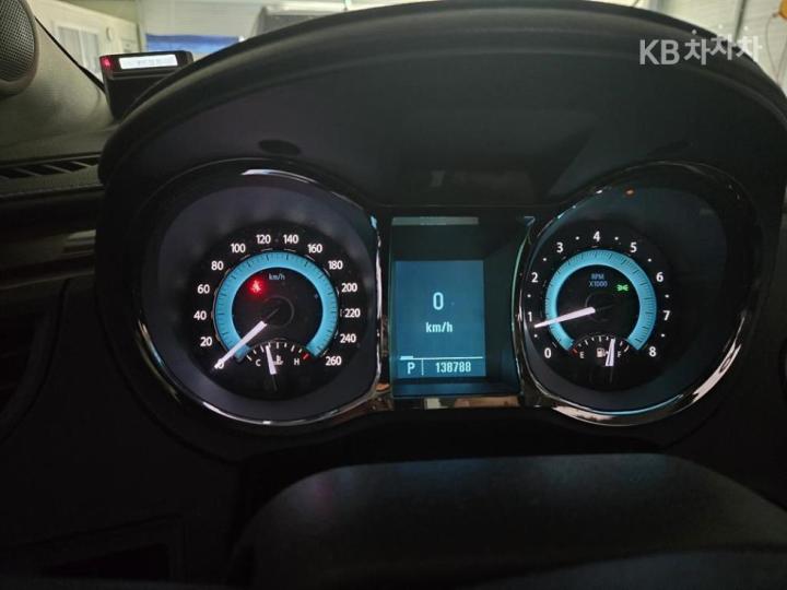 Chevrolet Alpheon CL240 Premium 7