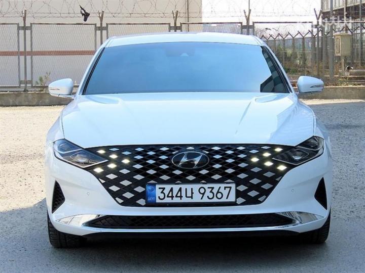 Hyundai Grandeur LPi 3.0 Premium Type VIP Package 2