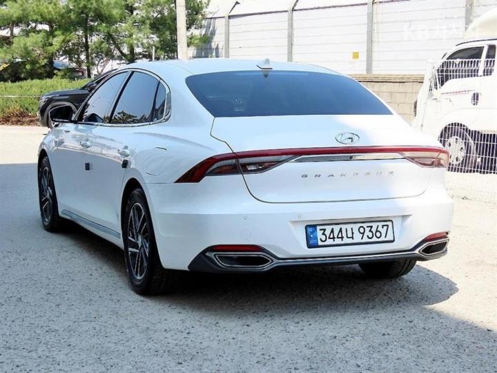 Hyundai Grandeur LPi 3.0 Premium Type VIP Package 4
