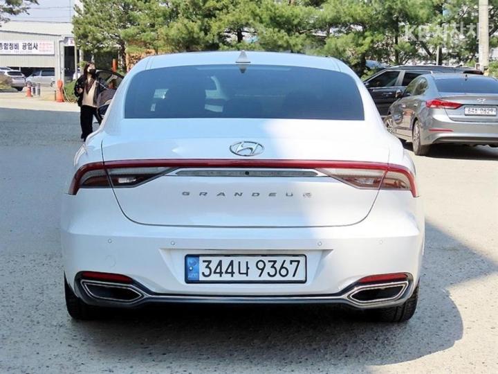 Hyundai Grandeur LPi 3.0 Premium Type VIP Package 5