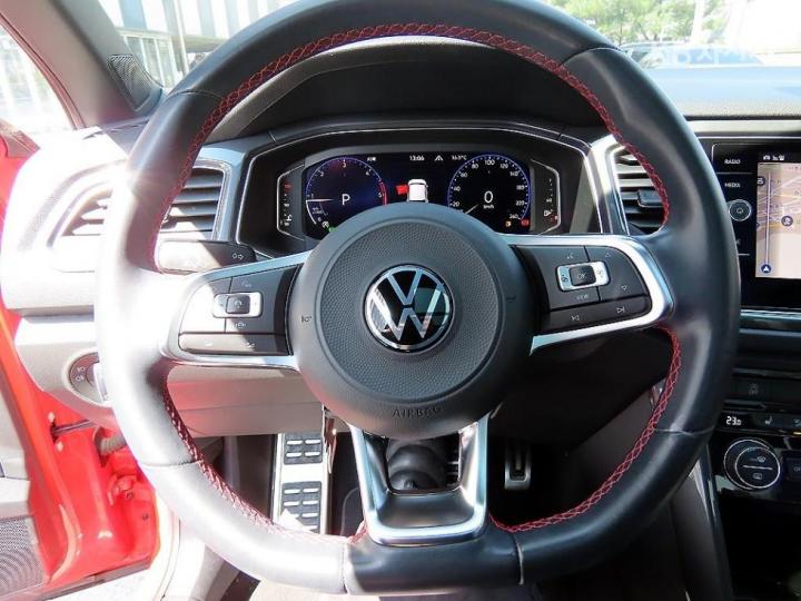 Volkswagen T-Roc 2.0 TDI Premium 9