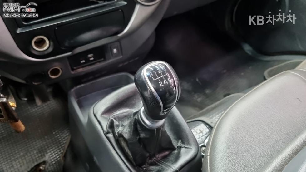 2017 - kia bongo iii