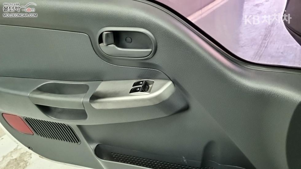 2017 - kia bongo iii