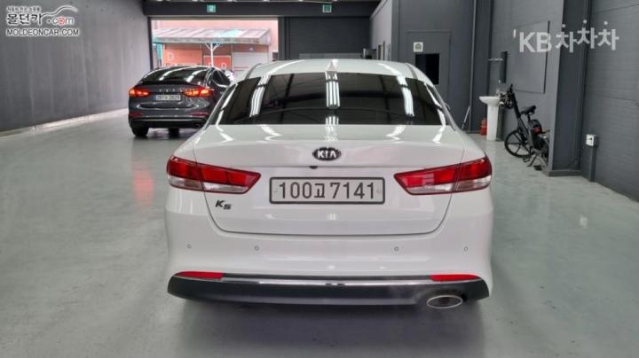 Kia K5 2.0 LPI MX Luxury 5