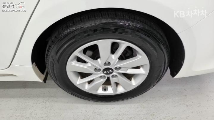 Kia K5 2.0 LPI MX Luxury 7