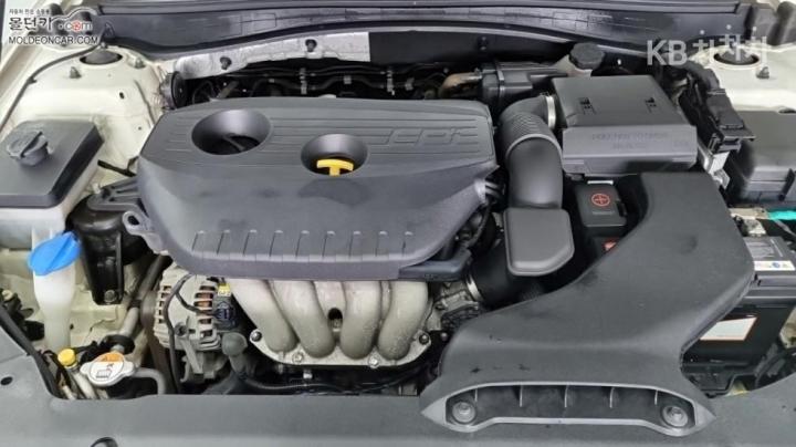 Kia K5 2.0 LPI MX Luxury 9