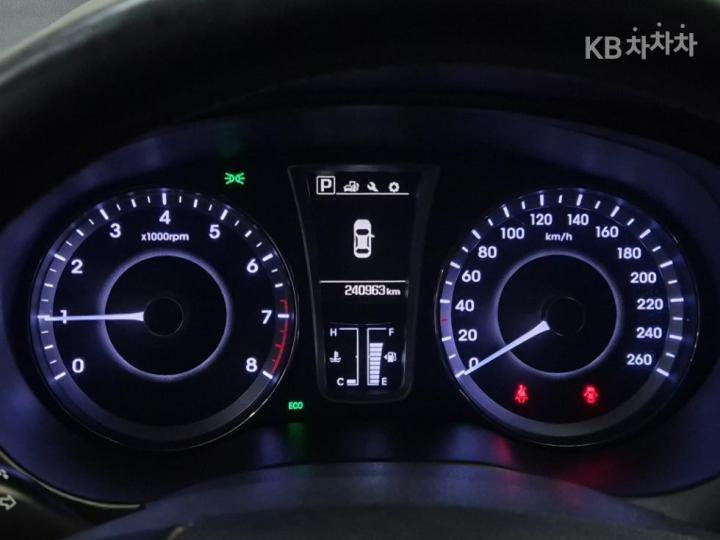 Hyundai Aslan G330 Modern 7