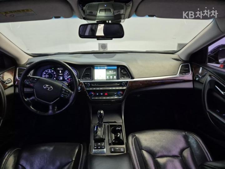 Hyundai Aslan G330 Modern 8