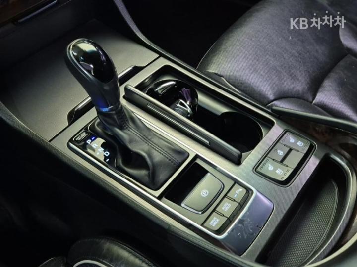 Hyundai Aslan G330 Modern 9