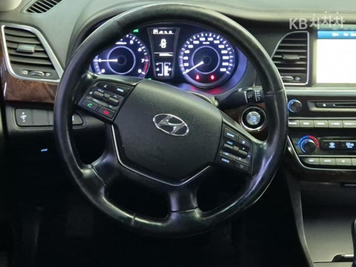 Hyundai Aslan G330 Modern 10
