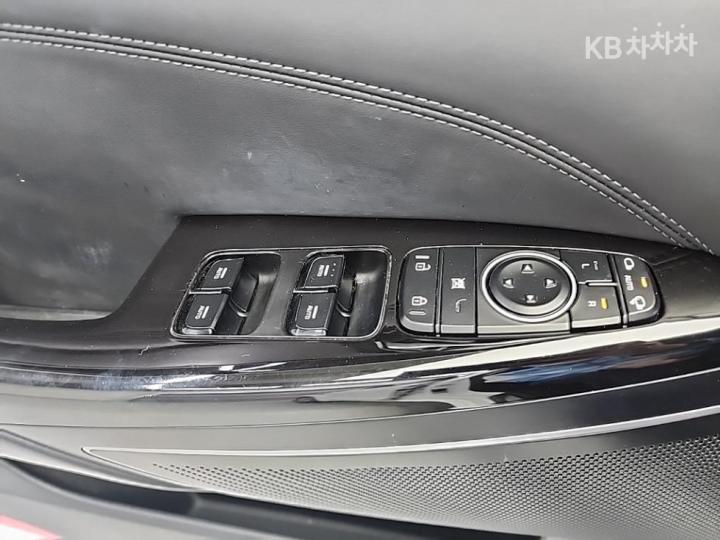 Kia K7 Premier 3.0 LPi Noblesse 9