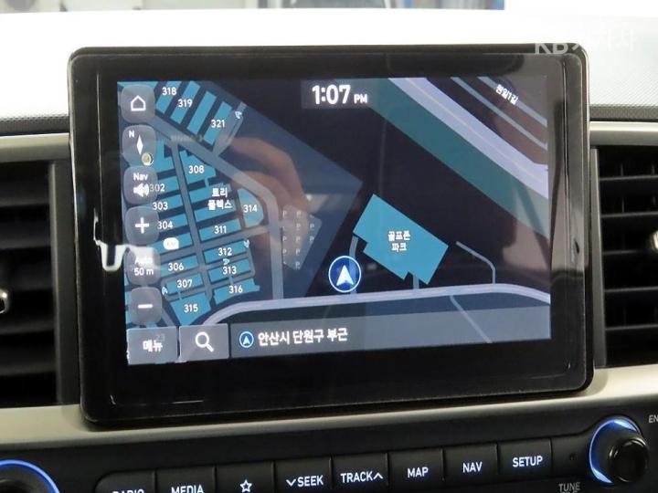 Hyundai Venue Gasoline 1.6 FLUX 10