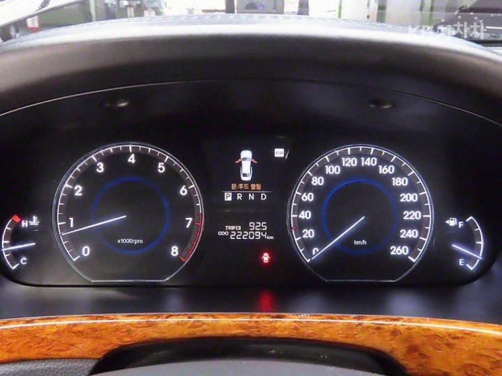 Hyundai Equus New VS500 Prestige 8