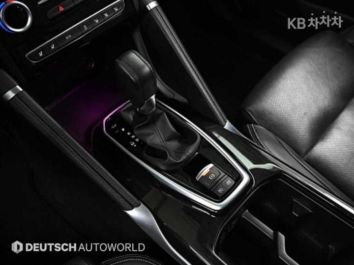 Renault QM6 2.0 2WD RE Signature 10