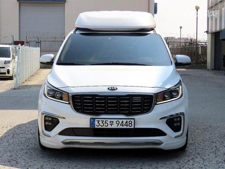 Kia Carnival High Limousine 2.2 Diesel Prestige