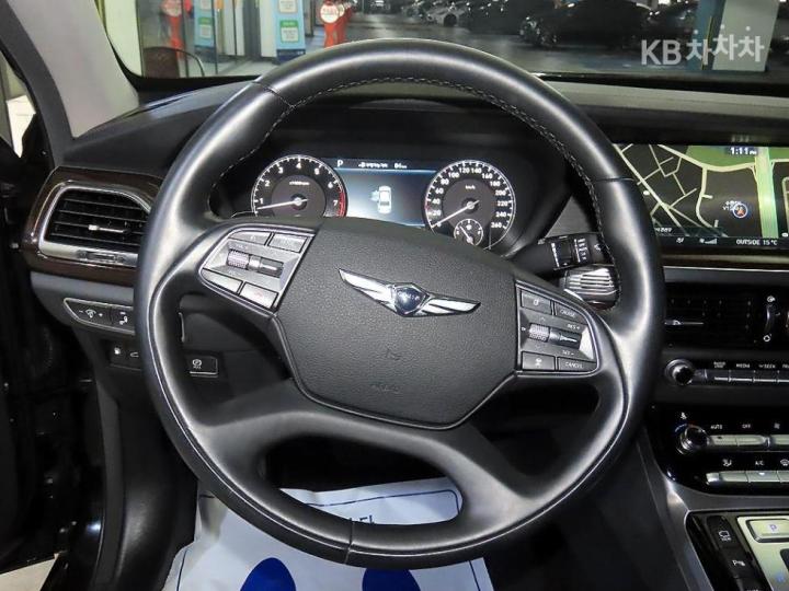 Genesis EQ900 3.8 GDI AWD Luxury 9