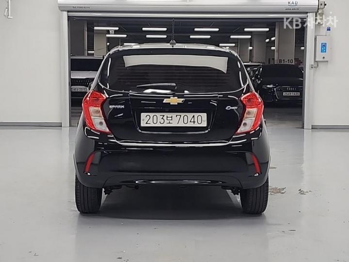 Chevrolet Spark The Next LS Base Type 4