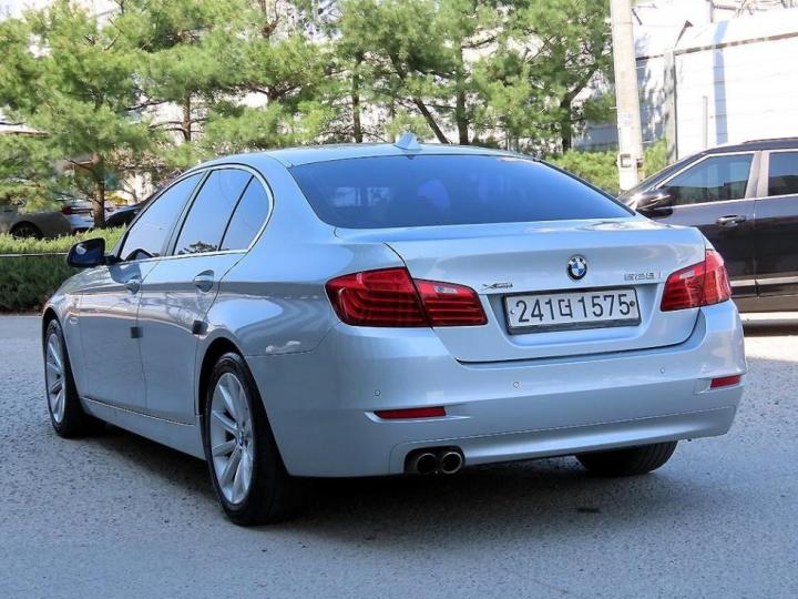 BMW 5 Series New 528i xDrive Base Type 4