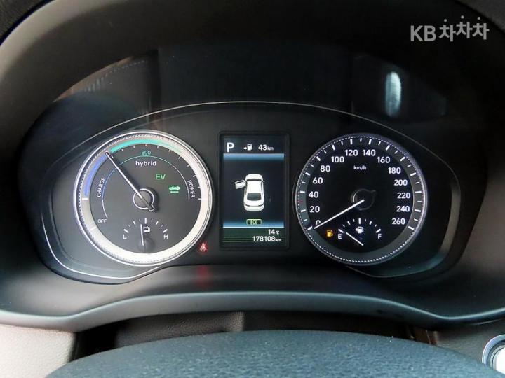 Hyundai Grandeur IG Hybrid Exclusive Special 10