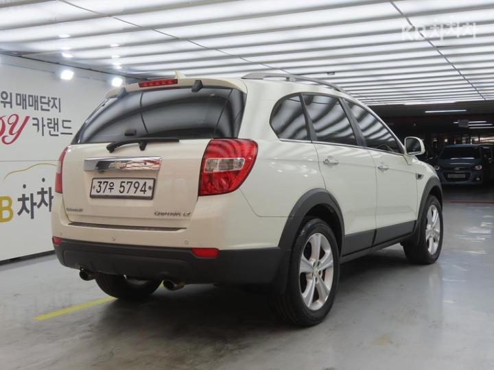 Chevrolet Captiva 2WD LT 5