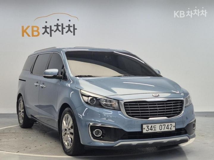 Kia Carnival 3.3 Gasoline Limousine President 5