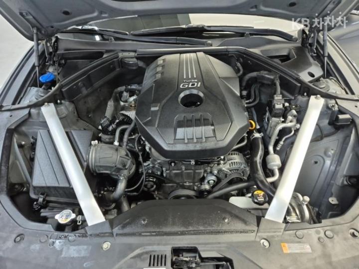 Genesis G70 2.0T Supreme 6