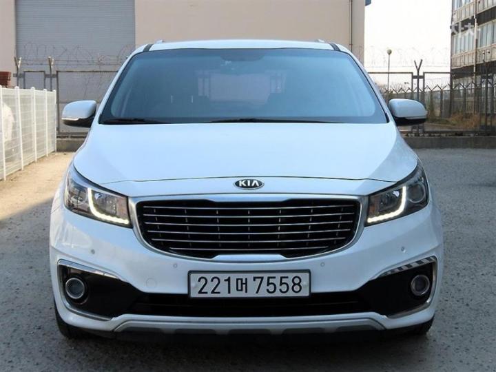 Kia Carnival 2.2 Diesel Luxury