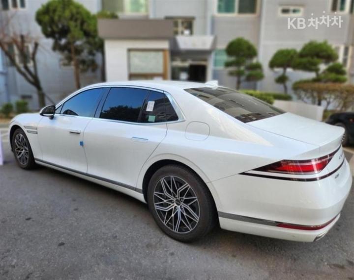 Genesis G90 RS4 3.5T AWD Base Type 4