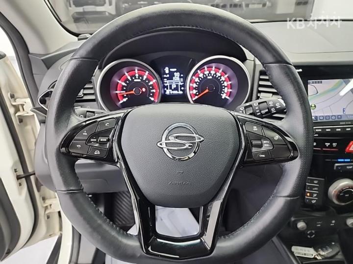 KG Mobility (Ssangyong) Tivoli Air Gasoline 2WD IX 10