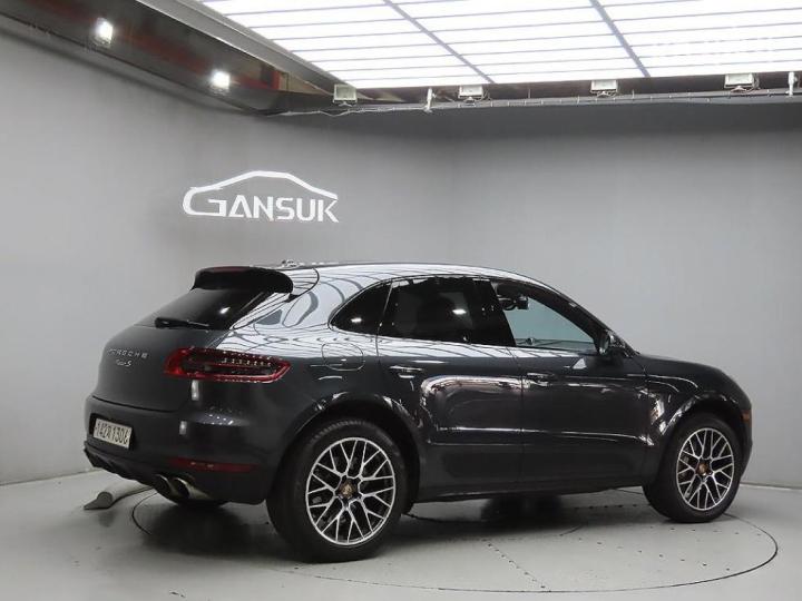 Porsche Macan 3.0 S 5