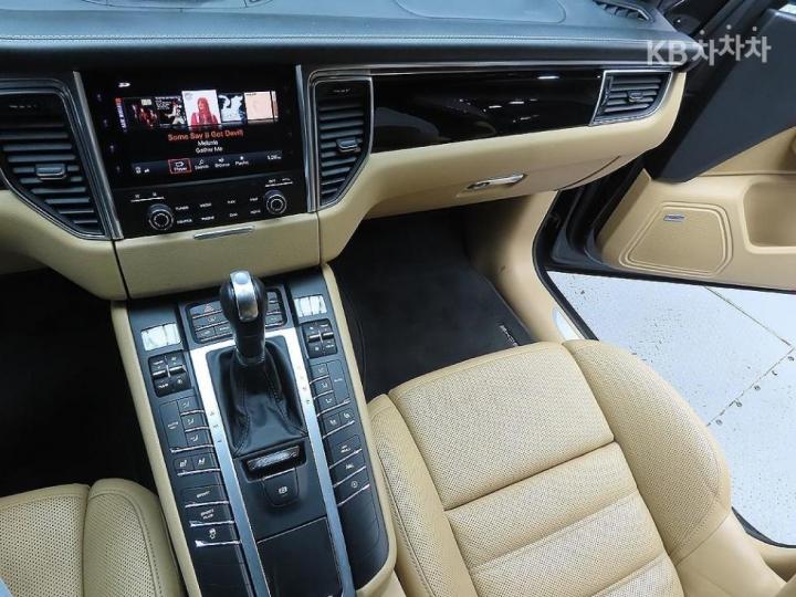 Porsche Macan 3.0 S 8