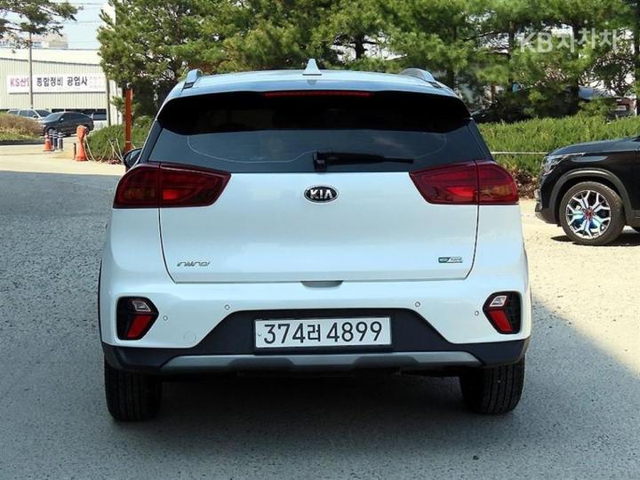 Kia Niro 1.6 HEV Prestige 5