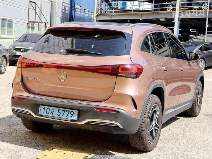 Mercedes-Benz EQA-Class H243 EQA250 AMG Package Plus 5