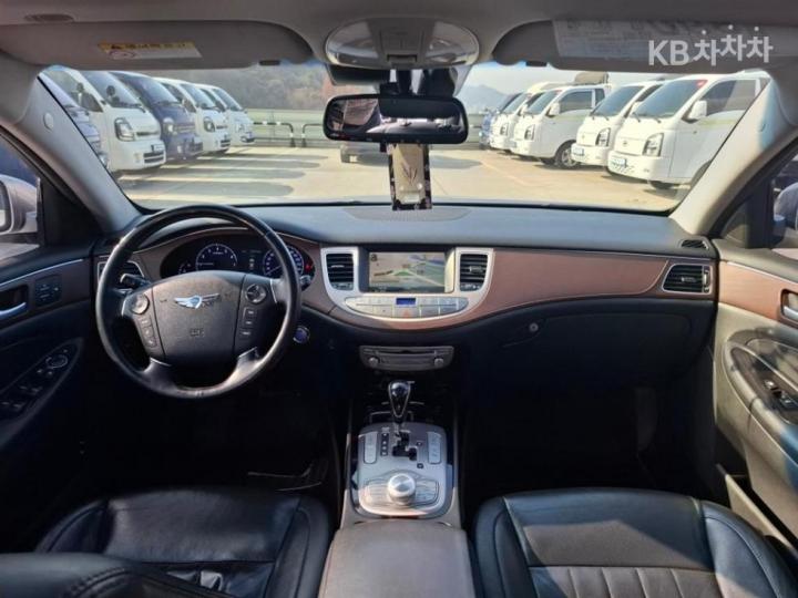 Hyundai Genesis BH330 PREMIUM Special 9