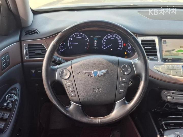 Hyundai Genesis BH330 PREMIUM Special 10