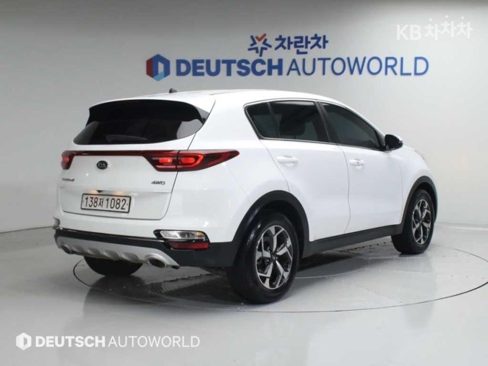 2022 - kia sportage