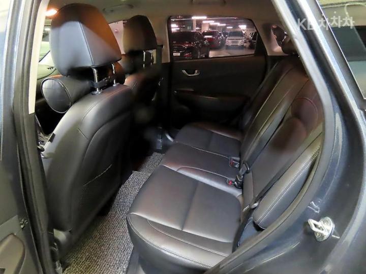 Hyundai Kona 1.6 Turbo Modern 8