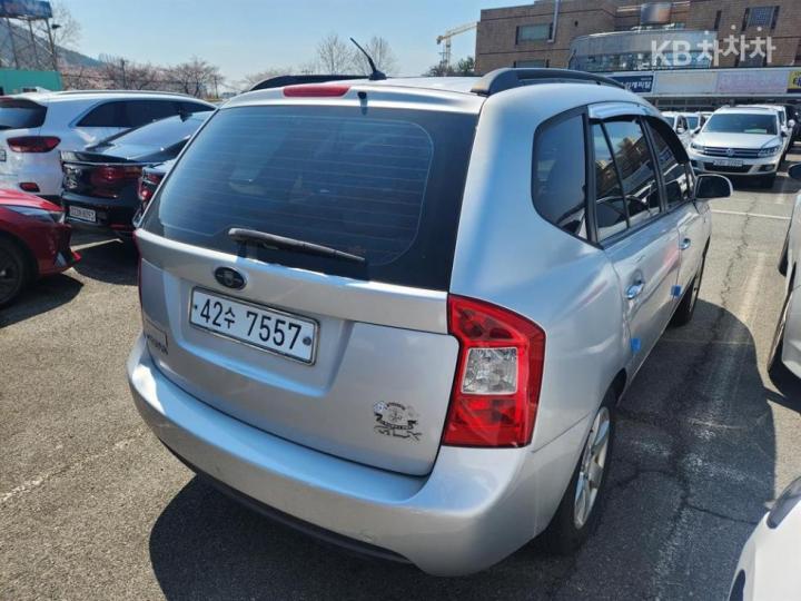 Kia Carens New 2.0 LPI GLX Premium Type 6