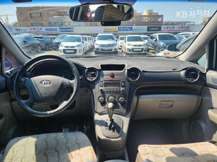 Kia Carens New 2.0 LPI GLX Premium Type 9