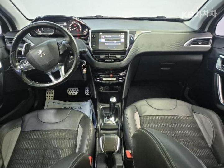 Peugeot 2008 1.6 BlueHDi Pellin 8