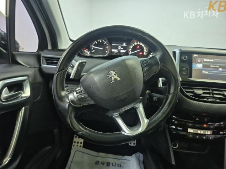 Peugeot 2008 1.6 BlueHDi Pellin 10