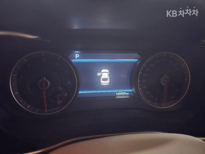 Genesis G70 2.0T Supreme 4