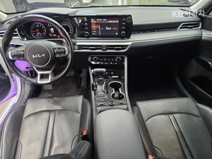 Kia K5 2.0 LPI Standard 8