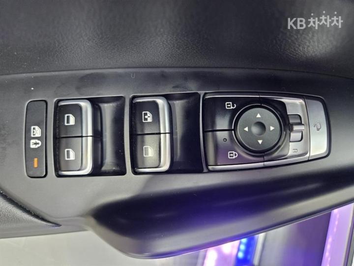 Kia K5 2.0 LPI Standard 9